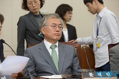 문재인 전 더불어민주당 대표가 대북결재 사건으로 검찰 수사를 받고 있다. 사진=이종현 기자