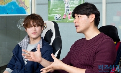 (왼쪽부터) 고고고알레알레알레의 공동 창업자 이병욱·박진형 대표. 사진=고성준 기자