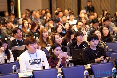 17일 오전 서울 종로구 포시즌스 서울에서 비즈한국 주최 브랜드비즈 컨퍼런스 2017이 개막했다. 사진=임준선 기자