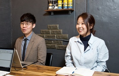 김슬기(왼쪽) 김현지 맛있저염 공동대표. 사진=고성준 기자