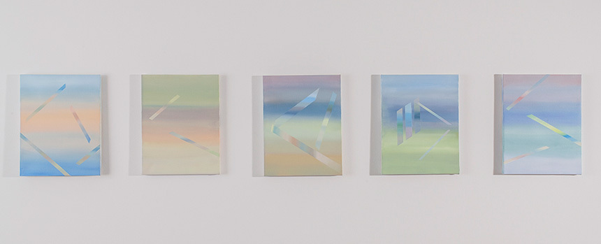 window seat: 42x32cm(each) Oil on canvas 2017