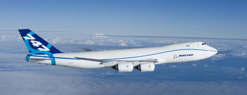 차기 대통령 전용기가 될 747-8i는 기존 747 점보기의 명성을 그대로 이어가면서도 한층 업그레이드된 모습이다. 사진=보잉