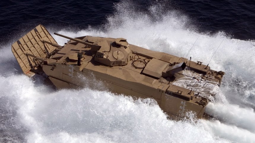 차기상륙돌격장갑차의 외형은 미 해병대가 도입하려다 너무 높은 가격으로 포기한 원정전투차량(EFV)과 유사한 것으로 알려진다. 사진=미 해병대
