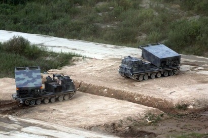 우리 육군은 구형인 M270과 개량형인 M270A1을 포함 총 50여 대의 MLRS를 운용 중이다. 사진=김대영 제공