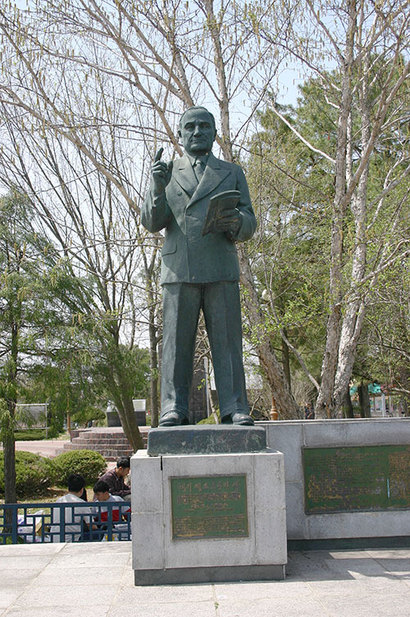 일본에 원자폭탄을 떨어뜨린 책임자이자 한국전쟁 당시 미국의 빠른 참전을 결정한 미국의 제34대 대통령 해리 트루먼의 동상. 사진=구완회 제공