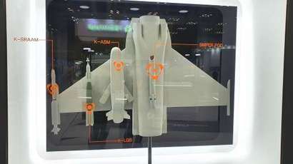 DX코리아 2020에서 공개된 한화의 각종 항공무장들. FA-50 성능개량에 대비한 한국형 공대지 미사일인 K-ASM이 눈길을 끌었다. 사진=김대영 제공