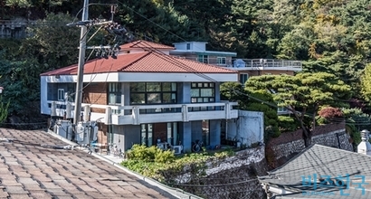 서울시가 지난 7월 90억 6950만 원에 매입한 ​청운동 단독주택. 매도자는 이 집을 2014년 10억 1000만 원에​ 샀다.  사진=최준필 기자