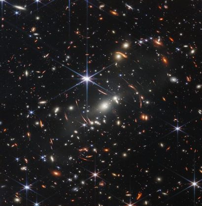 은하단 SMACS J0723.3-7327 쪽 하늘을 담은 제임스 웹의 첫 딥필드 이미지. 이미지=NASA, ESA, CSA, STScI
