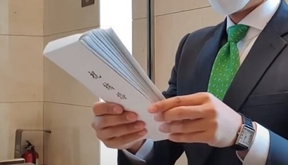 경조사비는 경우에 맞는 액수를 전달하는 것도 물론 중요하지만, 그보다 중요한 것은 진심이다. 사진=유튜브 ‘또떠나는남자’ 화면 캡처