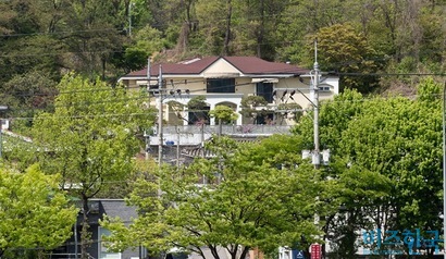 박근혜 전 대통령의 내곡동 자택 인근에는 국정원 청사(1.7㎞)와 내곡지구파출소(185m)가 위치해 있어 보안상 안전한 곳으로 평가받고 있다. 사진=고성준 기자