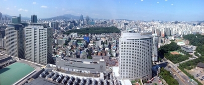 서울 강남 도심의 모습. 정보통신사회가 되면서 도시화의 중요성이 더욱 높아지고 있다.
