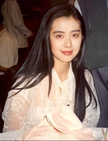 썬데이] 서른 살 '천녀유혼'과 영원한 '섭소천' 왕조현 | 비즈한국