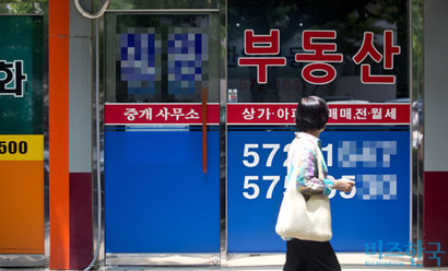 부동산시장의 너무 많은 정보와 너무 많은 전문가들의 조언 때문에 수요자들은 혼란스러운 상황이다. 사진=고성준 기자