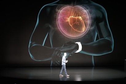 애플워치 시리즈4에서 가장 중점을 둔 기능은 건강 관리다. 특히 심장의 이상상태를 확인하는 심전도 기능이 눈길을 끈다. 사진=최호섭 제공