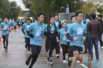 버닝런은 버닝런에어라는 이름으로 내년 4월 제주도로 간다. 꿈같은 천혜의 자연경관과 함께 뛰는 코스를 선사할 예정이다. 사진=고성준 기자