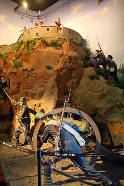 강화도역사박물관에는 신미양요 때 광성보 전투 장면이 실물 크기로 재현되어 있다. 사진=구완회 제공
