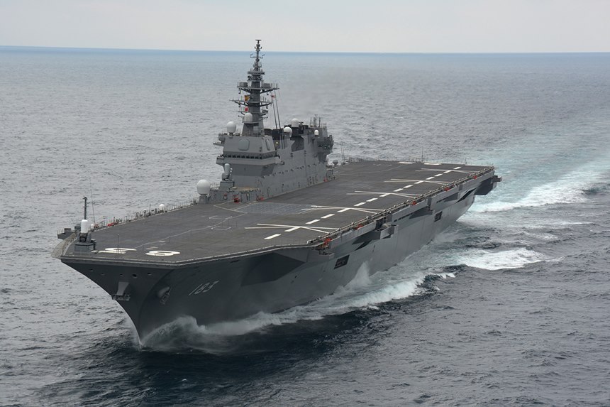 일본 해상자위대가 항공모함으로 개조를 고려 중인 이즈모급 호위함. 사진=일본 방위성