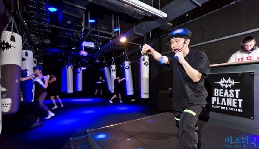 '열심히 일한 당신, 뛰어라' 공유오피스 피트니스 경쟁 후끈 - 뉴스 썸네일 이미지