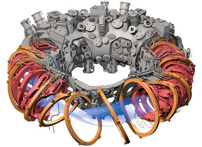 도넛 모양의 장치를 원자로 또는 토카마크(Tokamak)라고 한다. 최근 독일에서는 기존의 토카마크를 개량해 뫼비우스의 띠처럼 꼬인 도넛 형태의 토카마크를 개발해 건설하고 있다. 사진=C. BICKEL/SCIENCE