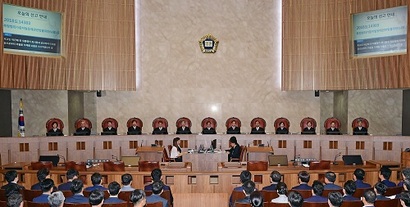 대법원(대법원장 김명수)은 국정농단 사건 관련, 이재용 삼성전자 부회장의 뇌물공여 사건에 대해 원심에서 무죄로 판단한 부분을 파기하고 사건을 서울고등법원으로 돌려보냈다. 사진=사진공동취재단