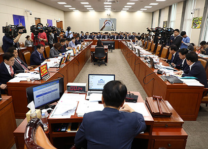 4일 서울 여의도 국회에서 과학기술정보방송통신위원회 두 번째 국정감사가 열렸다. 이날 방송통신위원회, 방송통신사무소, 방송통신심의위원회, 시청자미디어재단가 감사를 받았다. 사진=박은숙 기자