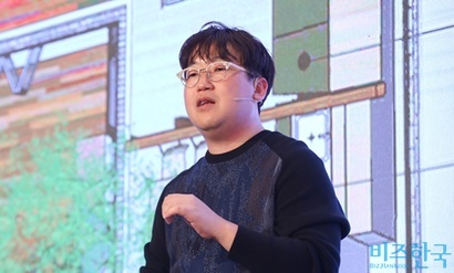 ‘브랜드비즈 컨퍼런스 2019’에서 다섯 번째 강연자로 나선 이상묵 스테이폴리오 대표는 자체 숙소 브랜드 ‘지스테이’를 운영하며 새로운 방식의 여행 소비를 제안한다. 사진=박정훈 기자