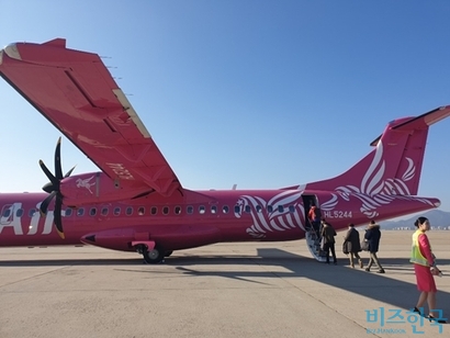 지난 12월 12일 울산을 거점으로 한 소형항공사 하이에어(Hi Air)가 김포-울산 노선을 신규 취항하며 국내 소형항공사 출범의 서막을 열었다. 사진=이송이 기자