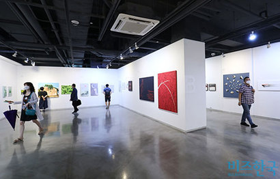 ‘KAUP 2020展’은 오는 10일 월요일까지 서울시 종로구 우정국로 68 동덕아트갤러리에서 진행되며, 입장료는 무료다. 사진=박정훈 기자