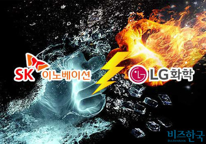 SK이노베이션과 LG화학이 미국 국제무역위원회​(ITC) 소송을 둘러싸고 여론전을 뜨겁게 펼치는 가운데 내달 5일께 ITC에 의해 결론이 내려질 것으로 보인다. 그래픽=김상연 기자