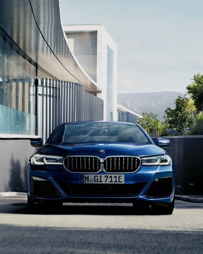 BMW 5시리즈 페이스리프트 모델. 4분기 승부에서 BMW가 우위를 점한다면 내년 수입차 시장의 왕좌에 다시 오를 수도 있어 보인다. 사진=BMW코리아 홈페이지