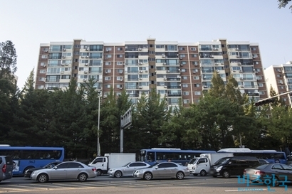 올초 정비사업 일몰 대상에 올랐다 서울시로부터 일몰 기한 연장 결정을 받은 서울 강남구 압구정특별계획3구역. 사진=비즈한국 DB