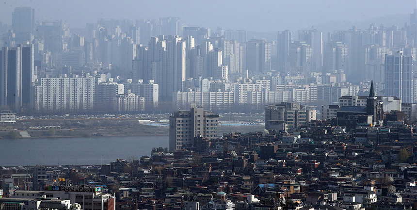 ▲서울 남산에서 바라본 강남 아파트 모습으로 기사의 특정 내용과 관련 없다. 사진=연합뉴스