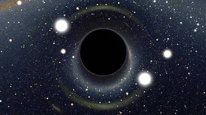 우리 은하 헤일로를 떠도는 고밀도 질량 덩어리들이 우리 은하의 부족한 암흑 물질을 설명하는 후보로 거론된다. 떠돌이 행성이나 작은 블랙홀 등이 대표적이다. 이미지=NASA