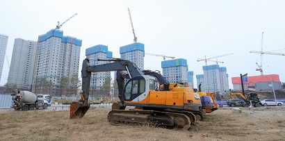 건설노조의 건설현장 점거에서 중장비 건설기계는 ‘깃발’에 비유된다. 공사 초기 단계에서 현장을 선점한다는 의미가 있어서다. 사진=연합뉴스