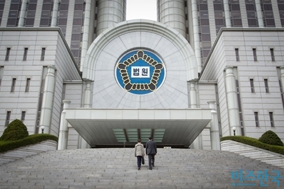 한국 특허 시장은 미국을 비롯한 선진국에 비해 빈약하다. 가장 큰 요인 중 하나는 특허 침해 시 손해배상액이 너무 작다는 것이다. 사진은 서울지방법원 전경으로 기사 특정 내용과 관련 없음. 사진=임준선 기자