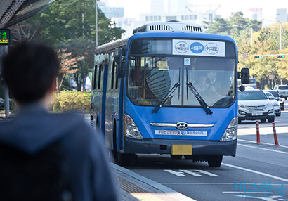 서울시는 자립도가 낮은 청년의 복지 사각지대를 보안한다는 취지로 올해 처음 청년 대중교통비 지원사업을 실시했다. 사진=비즈한국DB