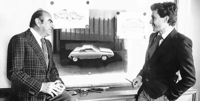 자동차 디자인회사 그루포 베르토네 근무할 당시 마르첼로 간디니(우)와 누치오 베르토네 사장(좌). 사진=그루포 베르토네 인스타그램