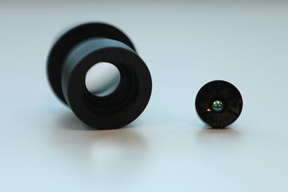 LG이노텍과 삼성전기가 자사의 카메라 모듈 역량을 자율주행차 영역에 쏟아붓는 모습이다. LG이노텍이 개발한 ‘고성능 자율주행용 하이브리드 렌즈’​ 2종. 사진=LG이노텍