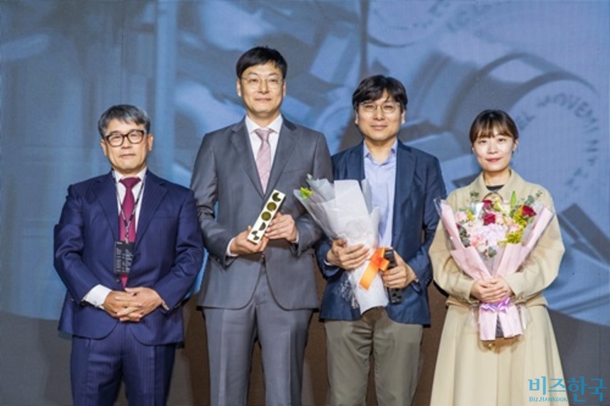 [BbCONF] 2024 '굿즈 오브 더 이어' 영예는 롯데웰푸드 '자일리톨 뮤직박... - 뉴스 썸네일 이미지