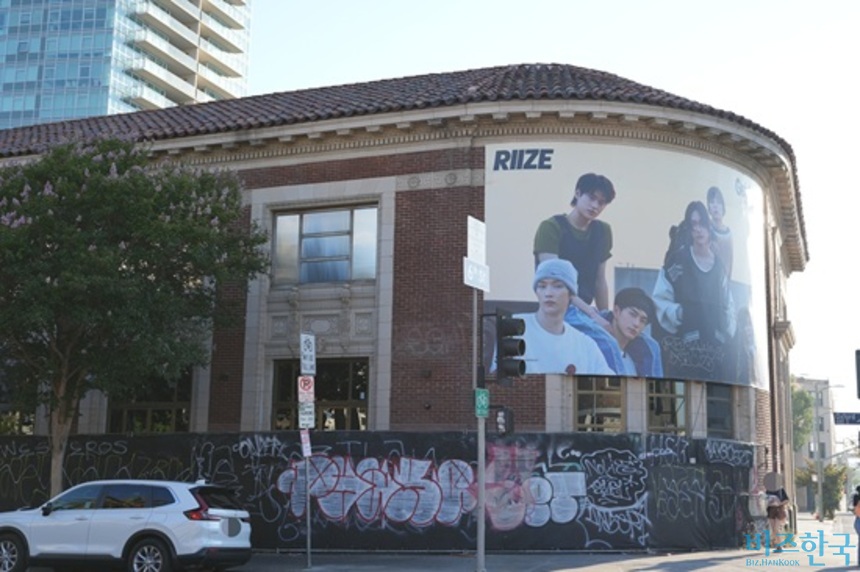 [단독] SM엔터, 10년 공들인 미국 'LA SM타운' 조성 무산 - 뉴스 썸네일 이미지