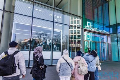 하이브가 보유하던 SM엔터테인먼트 지분을 중국 텐센트가 인수했다. 서울 성동구에 위치한 SM엔터테인먼트 본사. 사진=최준필 기자
