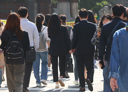 월급 받는데 왜 가난해질까…'피용자보수' 증가율 2년 만에 3분의 2로 하락