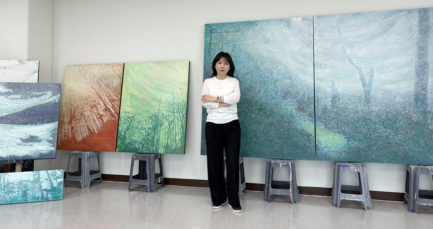 ‘바람을 그리는 작가’ 이소의 개인전이 22일까지 서울 경희대 앞 8번가갤러리에서 열린다. 사진=이소 제공