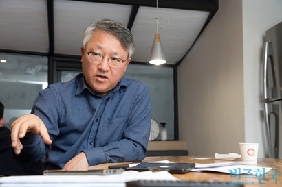 비즈한국이 신영철 경실련 국책사업감시단장(사진) 만나 건설 현장 산업재해를 줄이는 방법을 물었다. 사진=이종현 기자