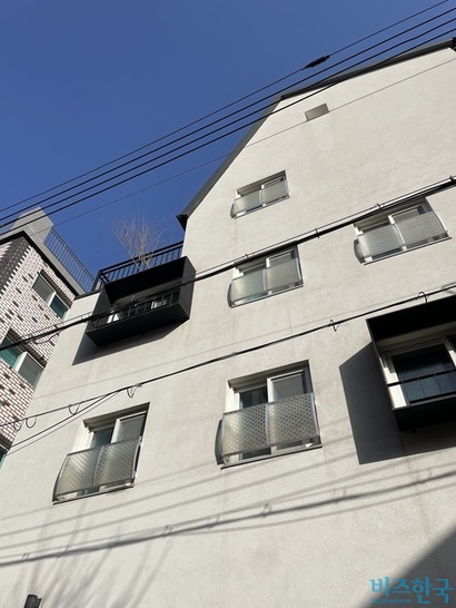 서울시 사회주택 한 곳이 국세를 체납해 얼마 전 압류됐다. 지난해에는 임대보증금을 돌려주지 못해 세입자와 법적 분쟁도 하고 있다. 사진=전다현 기자