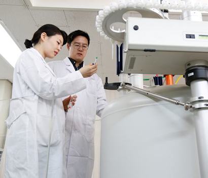 금호석유화학그룹이 글로벌 수요 침체와 중국산 공급과잉에 대응하기 위해 R&D 확대에 나서고 있다. 사진=금호석유화학 제공