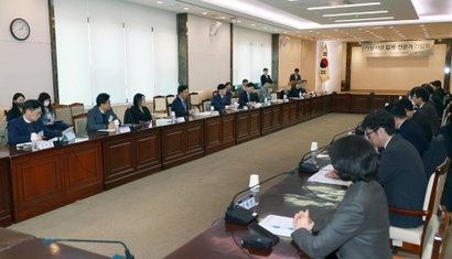 3월 12일 금융위원회, 가상자산 업계·전문가는 간담회를 열고 법인 가상자산시장 참여 로드맵과 관련해 검토 중인 세부 가이드라인 내용 등에 대해 논의했다. 사진=금융위원회 제공