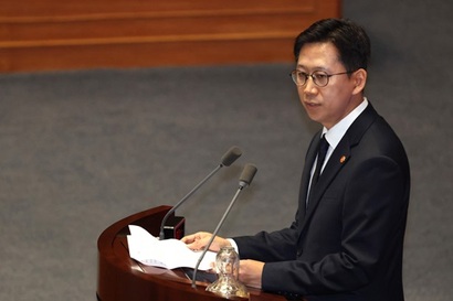 하정우 AI 수석(위)과 배경훈 과학기술정보통신부 장관. 사진=연합뉴스, 비즈한국DB