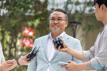 이일준 삼부토건 회장이 7월 10일 김건희 특검 사무실에 피의자 신분으로 조사를 받기 위해 출석하고 있다. 사진=최준필 기자