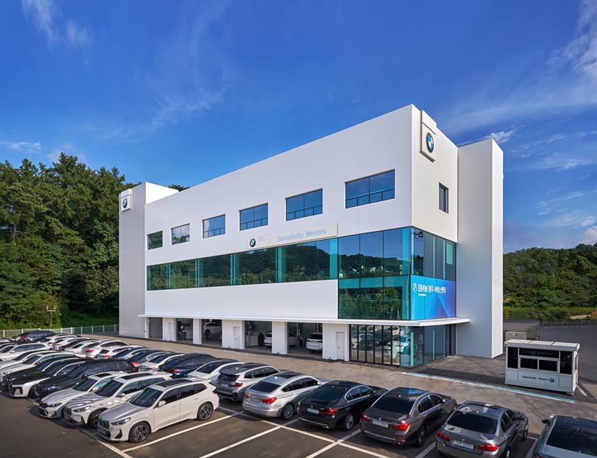 BMW 공식 딜러사인 삼천리 모터스가 BMW 청주 서비스센터를 리뉴얼 오픈했다. 사진=삼천리 제공